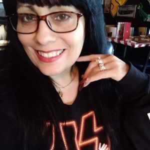 Meet your Posher, Veronica